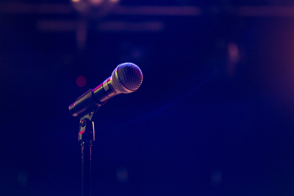 Mikrofon auf Bühne