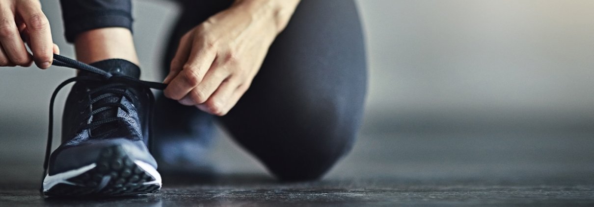 Sportler bei der Vorbereitung des Wettkampfes